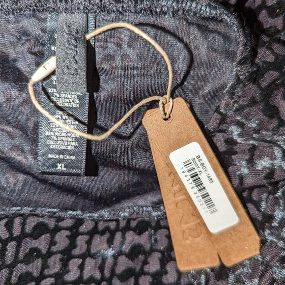 SKIMS Bodysuit NWT Velvety Burnout Logo size XL - Picture 6 of 17